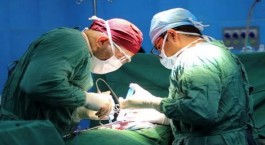 خارج کردن ۴۶ کیلوگرم از محتوی روده‌ی یک بیمار در شاهین دژ با تلاش ۹ ساعته پزشکان