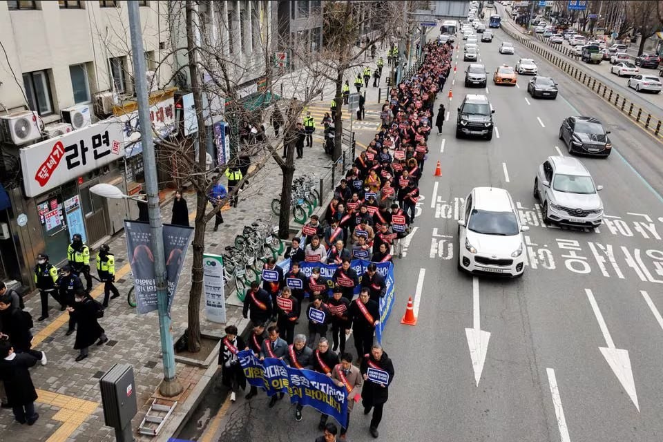 دولت کره‌جنوبی: پزشکان معترض تا آخر فوریه به سر کار بازگردند والا مجازات می‌شوند
