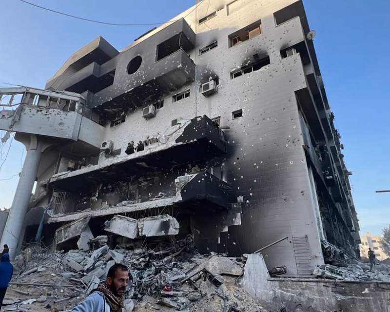 رژیم حرام‌زاده اسرائیل بزرگترین بیمارستان غزه را به طور کامل نابود کرد